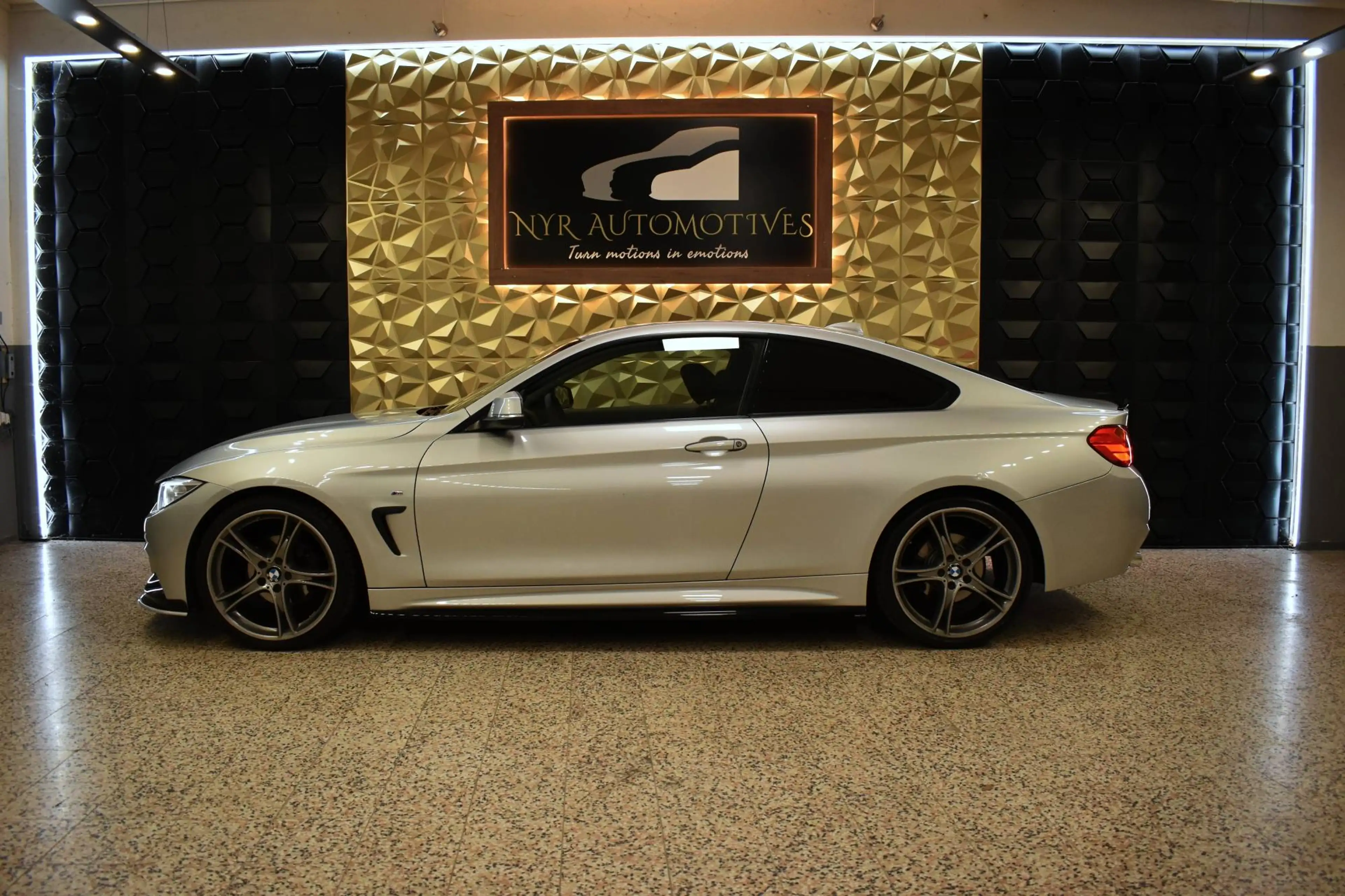 BMW 420 i Aut. M-PERFORMANCE, ACC, NAVI, SPORTSITZE, APPLE CAR PLAY — photo 7