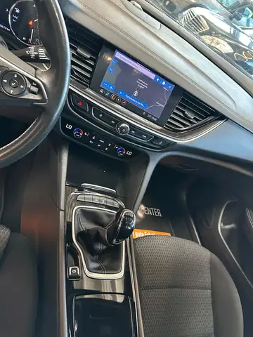 Opel Insignia view 12
