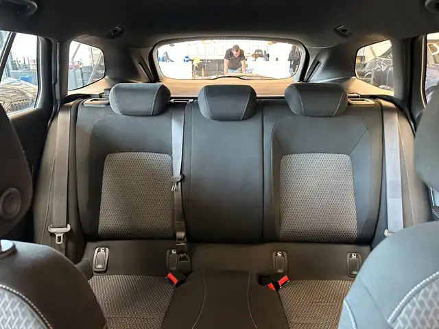 Opel Insignia view 11