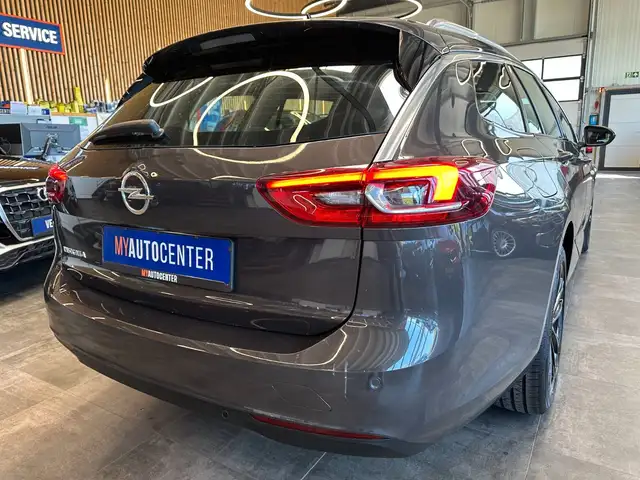 Opel Insignia view 2