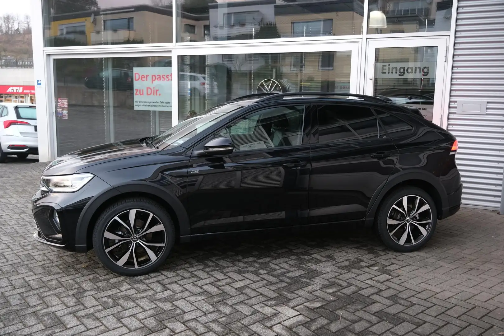 Volkswagen Taigo 1.5 TSI DSG R-Line AHK Matrix IQ.Drive ACC Kame... Schwarz - 2