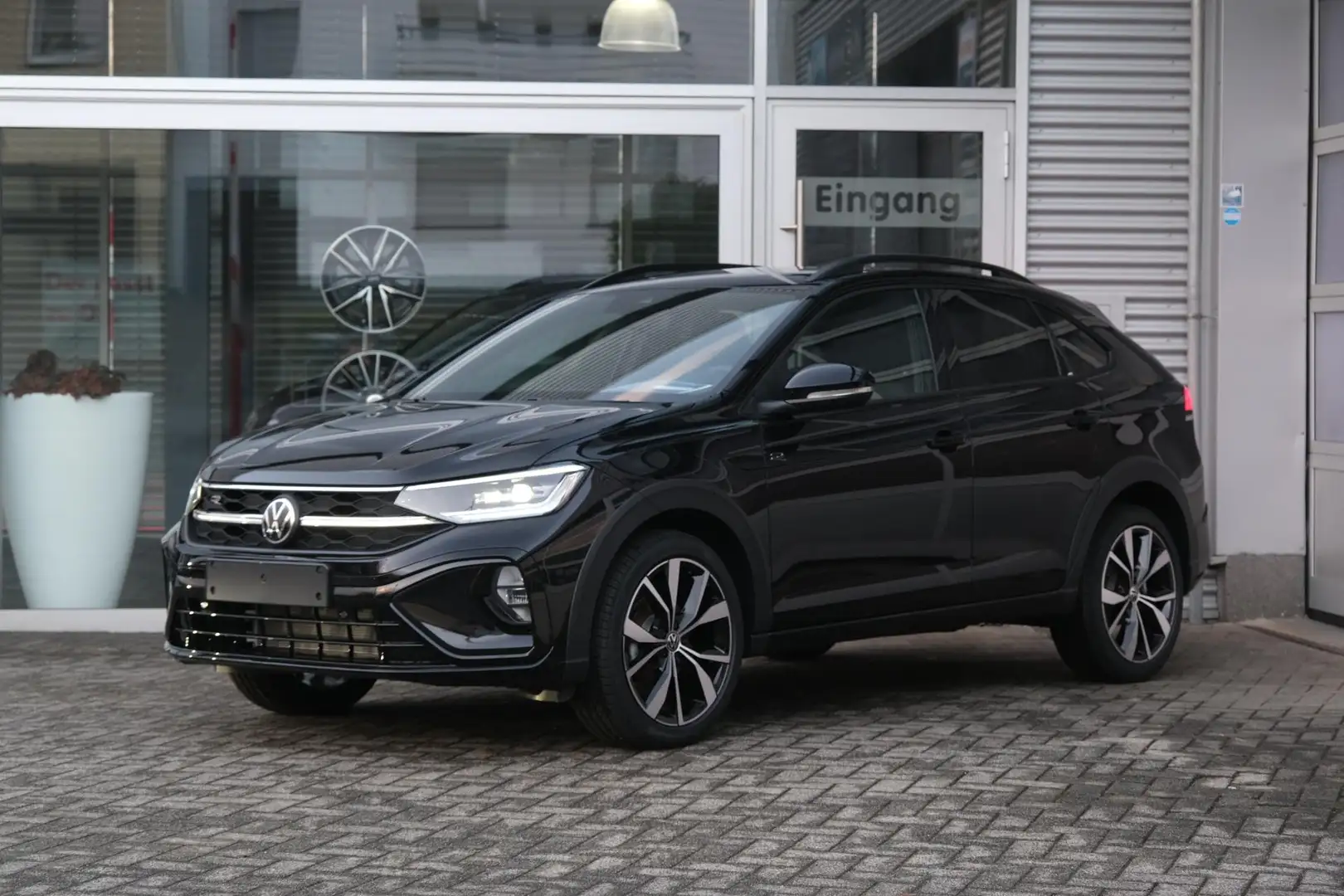 Volkswagen Taigo 1.5 TSI DSG R-Line AHK Matrix IQ.Drive ACC Kame... Schwarz - 1