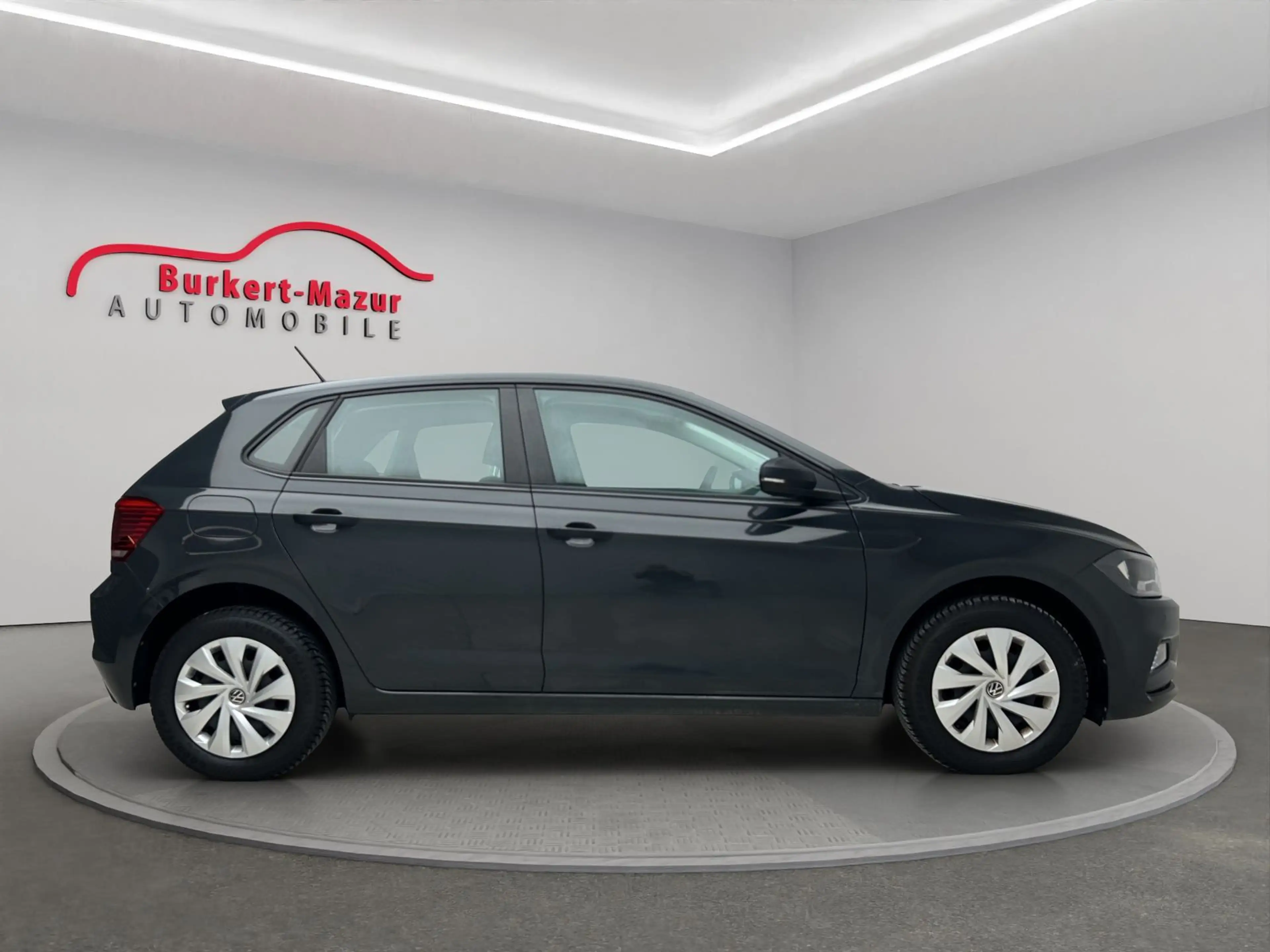 Volkswagen Polo 1.0 Trendline Ready 2 Discover*9TKM* — photo 6