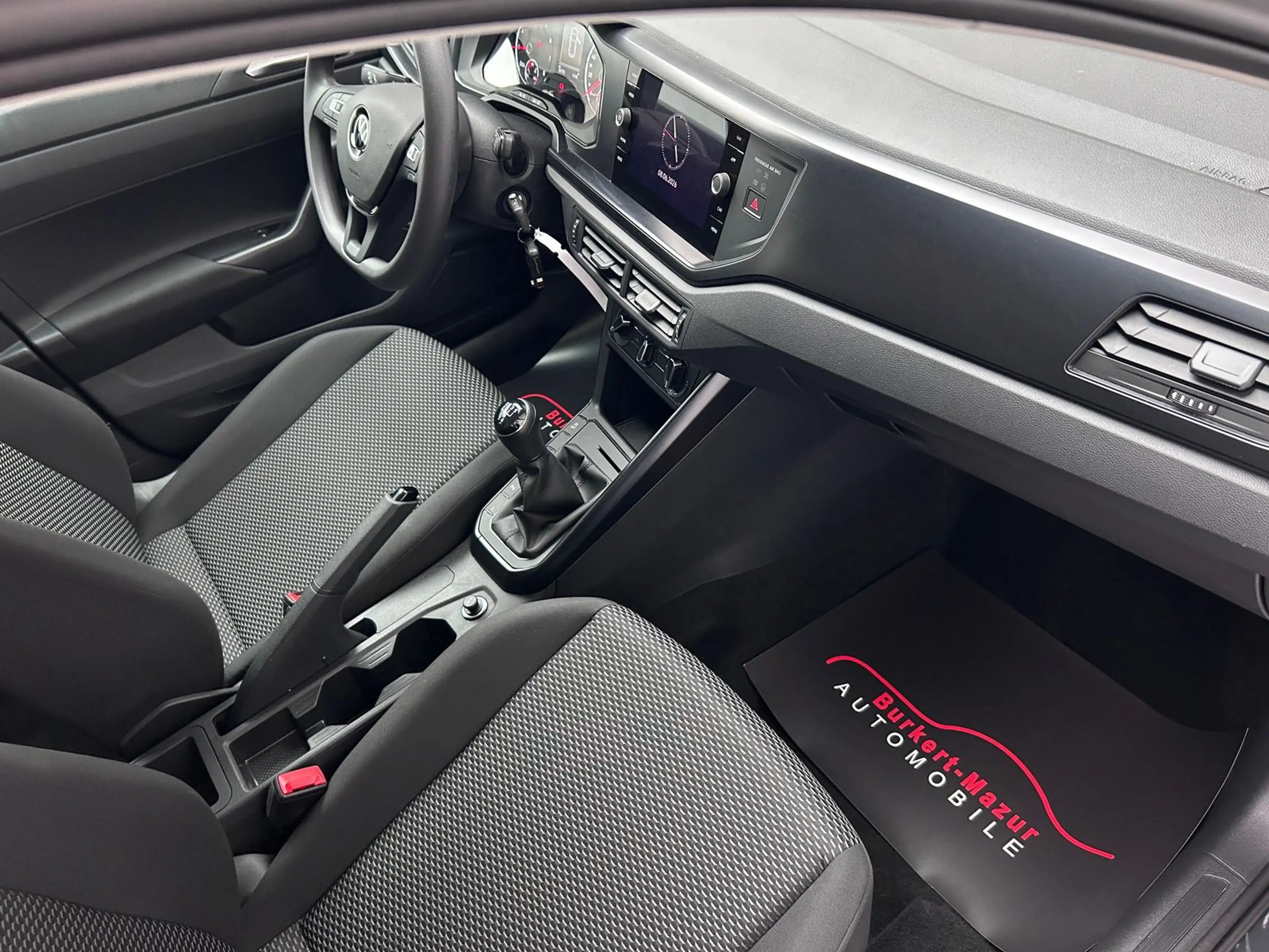 Volkswagen Polo 1.0 Trendline Ready 2 Discover*9TKM* — photo 16