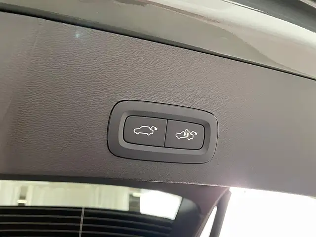 Volvo EX40 Single Motor Extended Range 82kWh Ultra | Stahl... Ansicht 23