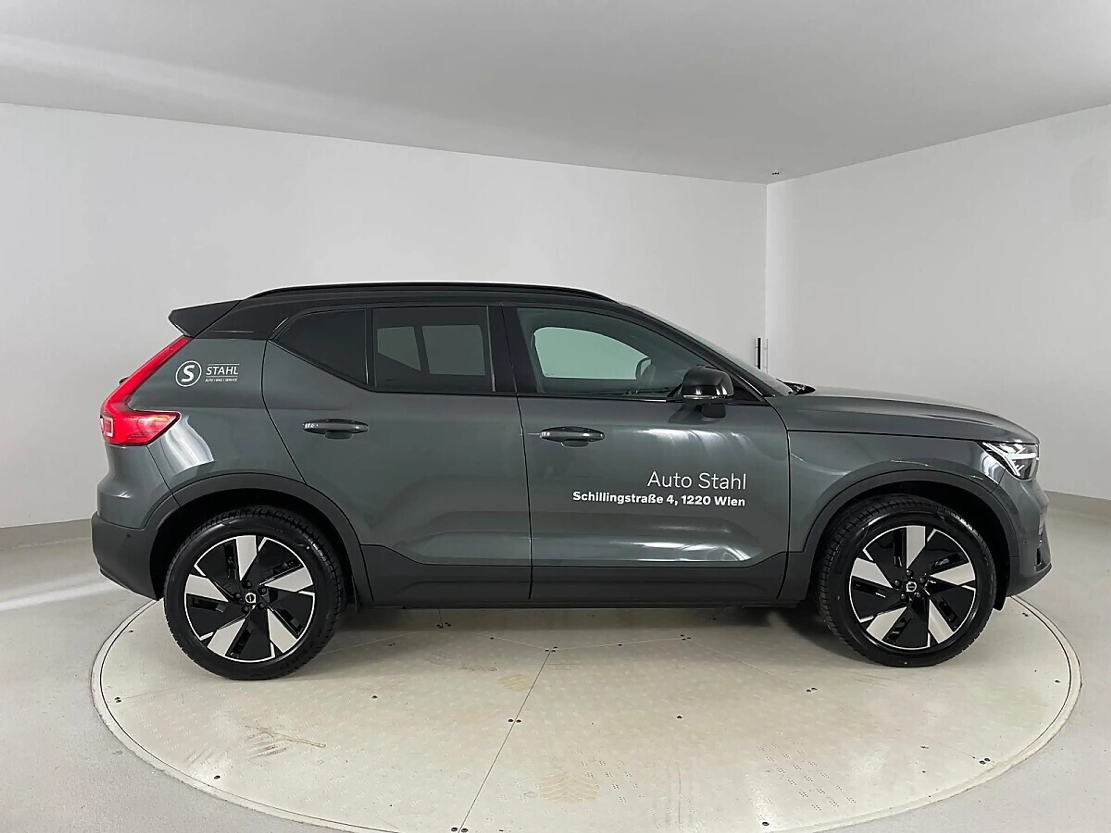 Volvo EX40 Single Motor Extended Range 82kWh Ultra | Stahl... — photo 7