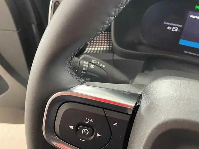 Volvo EX40 Single Motor Extended Range 82kWh Ultra | Stahl... Ansicht 15