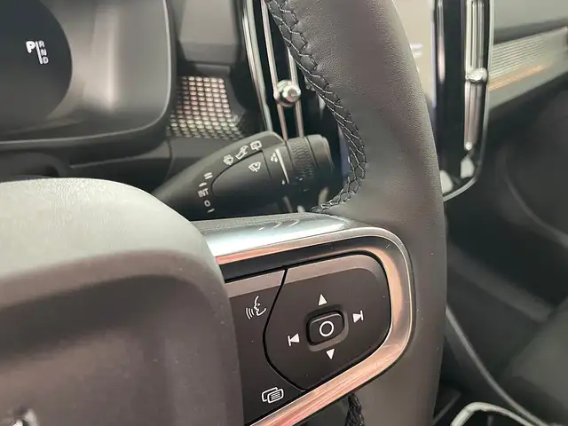 Volvo EX40 Single Motor Extended Range 82kWh Ultra | Stahl... Ansicht 17