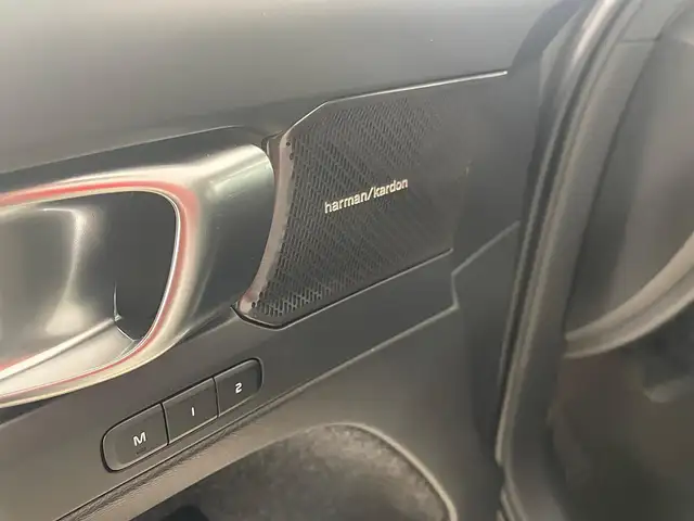 Volvo EX40 Single Motor Extended Range 82kWh Ultra | Stahl... Ansicht 22