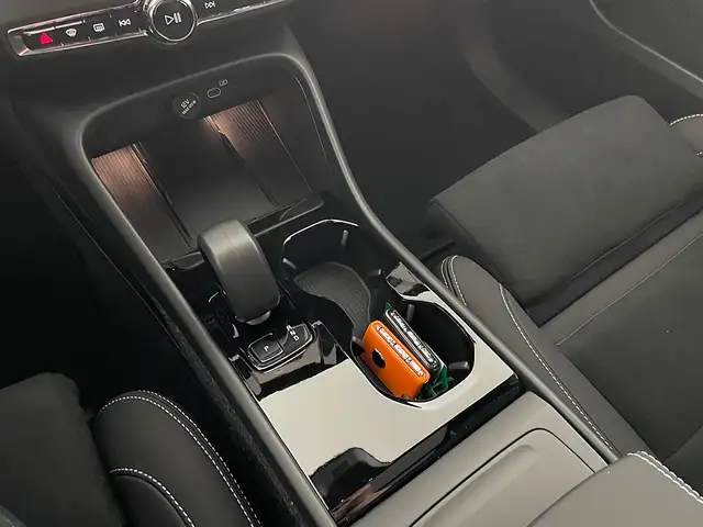 Volvo EX40 Single Motor Extended Range 82kWh Ultra | Stahl... Ansicht 20