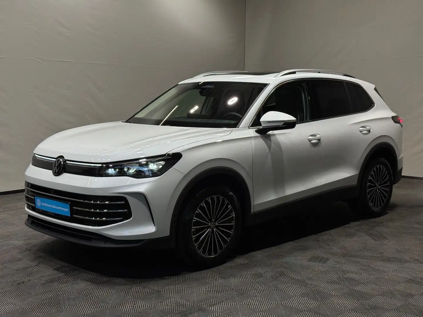 Volkswagen Tiguan Elegance 2.0 TDI DSG | MATRIX NAVI PANO Weiß - 2