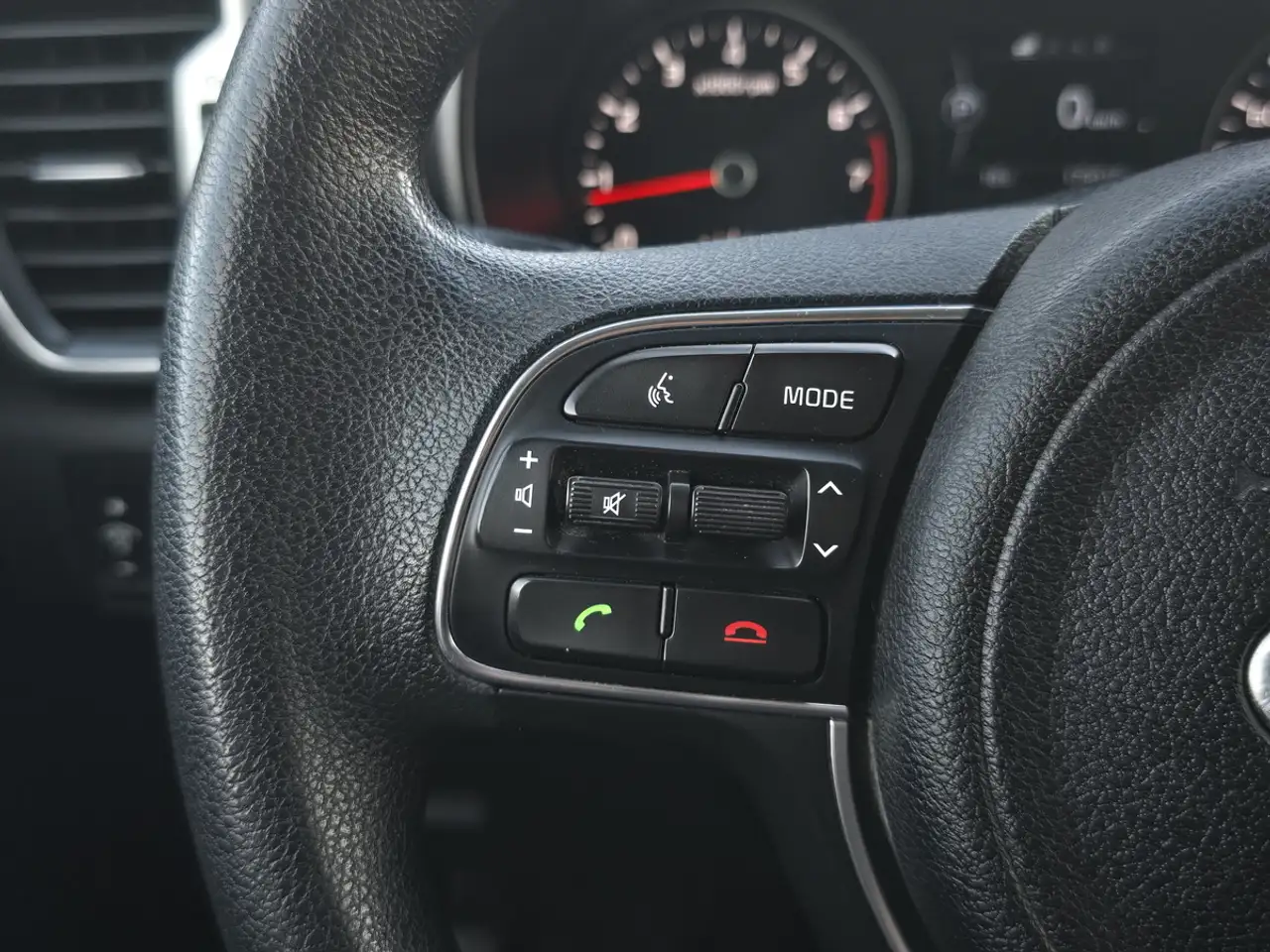 Kia Sportage снимка Kia Sportage