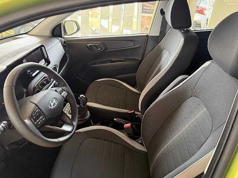 Hyundai i10 1.2 AMT Comfort Plus*Navi*Klimaa.*PDC*Kamera — photo 11