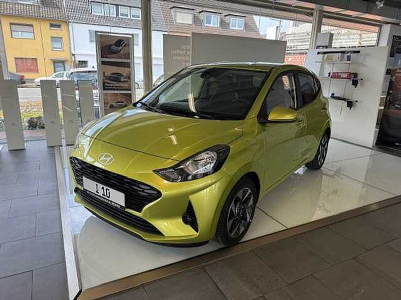 Hyundai i10 1.2 AMT Comfort Plus*Navi*Klimaa.*PDC*Kamera