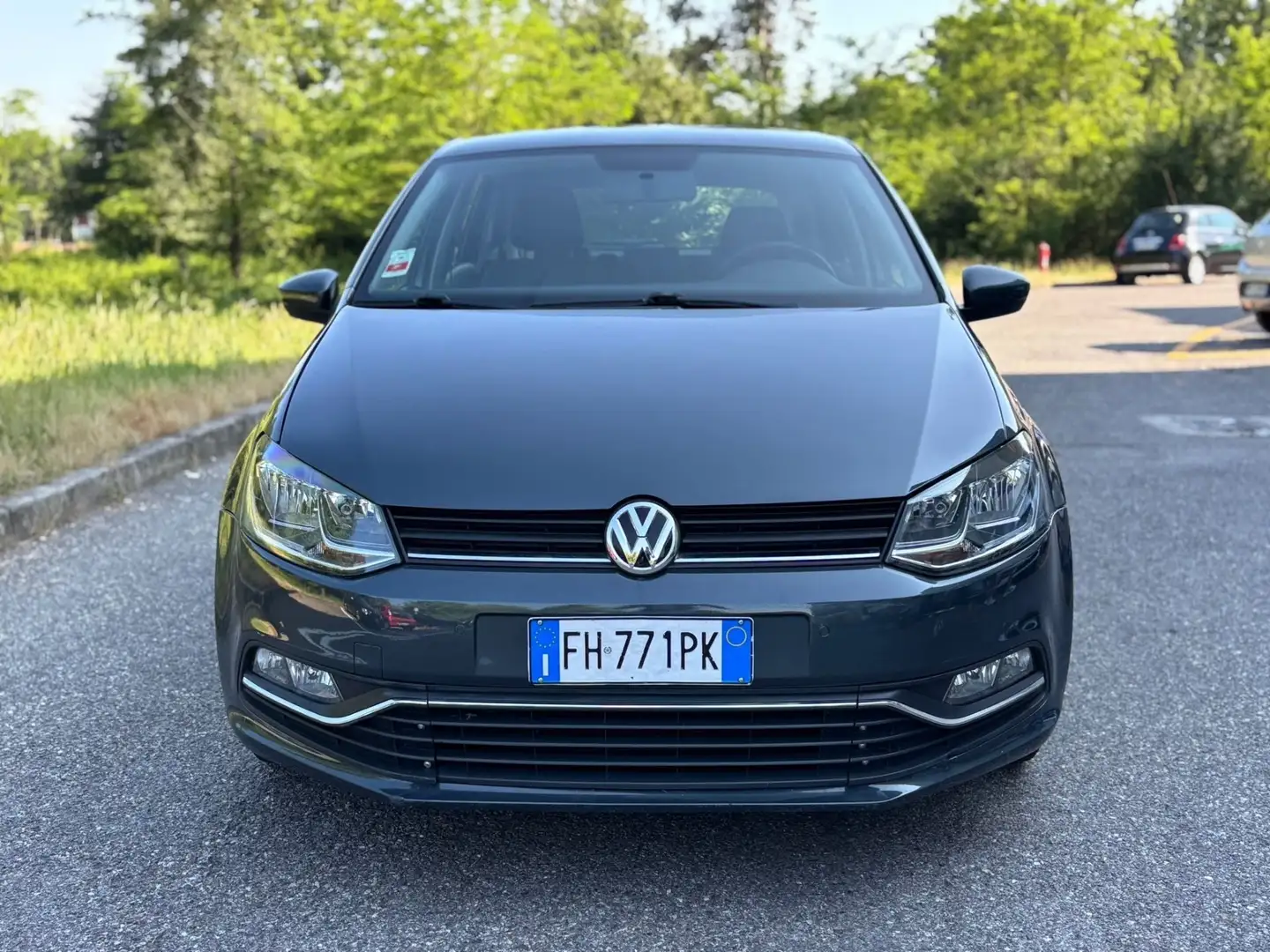 Volkswagen Polo Cross 1.4 TDI BlueMotion Technology Gris - 2