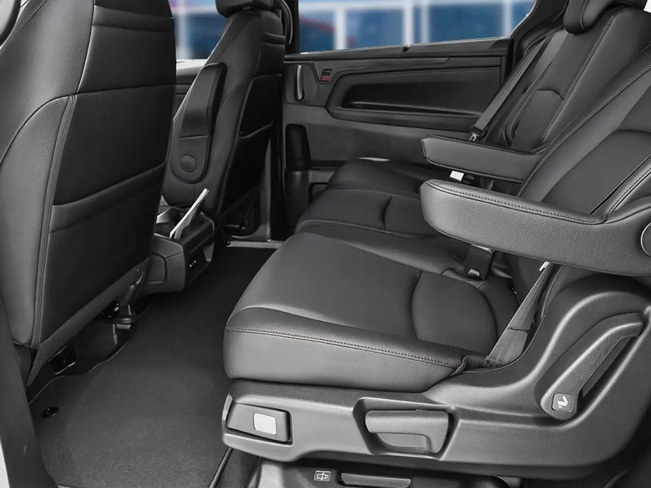 Honda Odyssey снимка Honda Odyssey