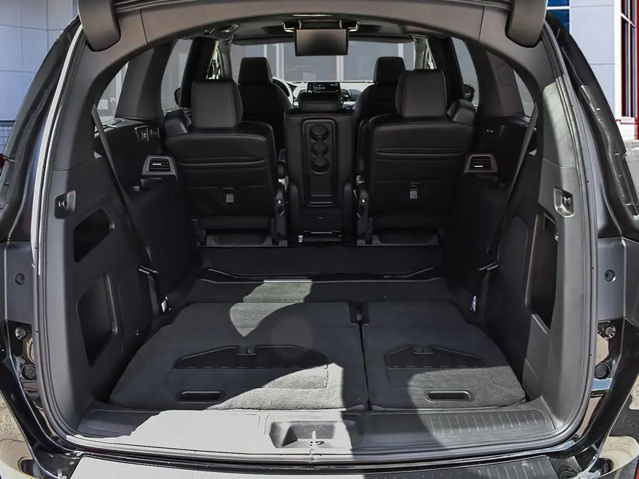 Honda Odyssey снимка Honda Odyssey