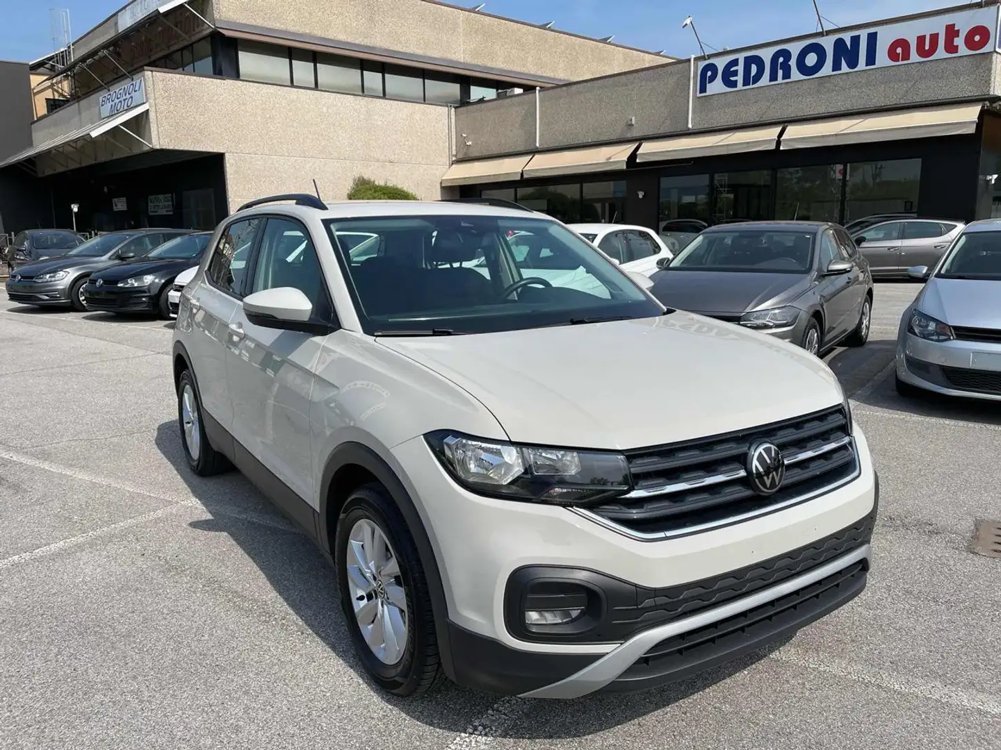 Volkswagen T-Cross 1.0 TSI 110 CV 6M Style Neopatentati Gris - 1