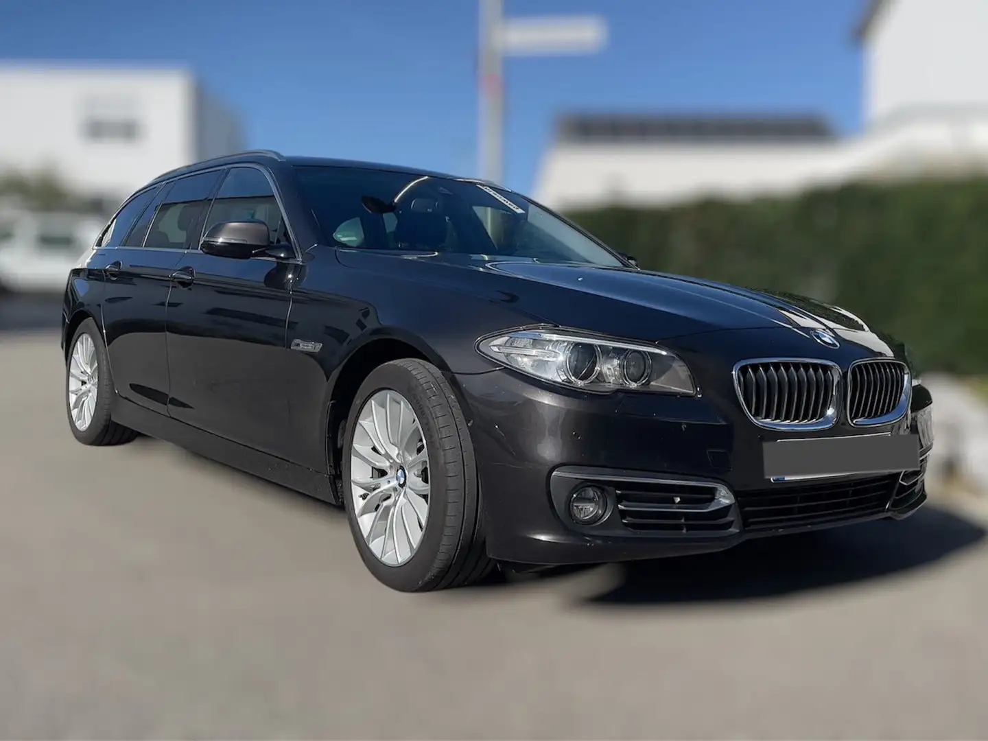 BMW 520 520d xDrive Touring Aut. Luxury Line*Head-up*360 Braun - 2