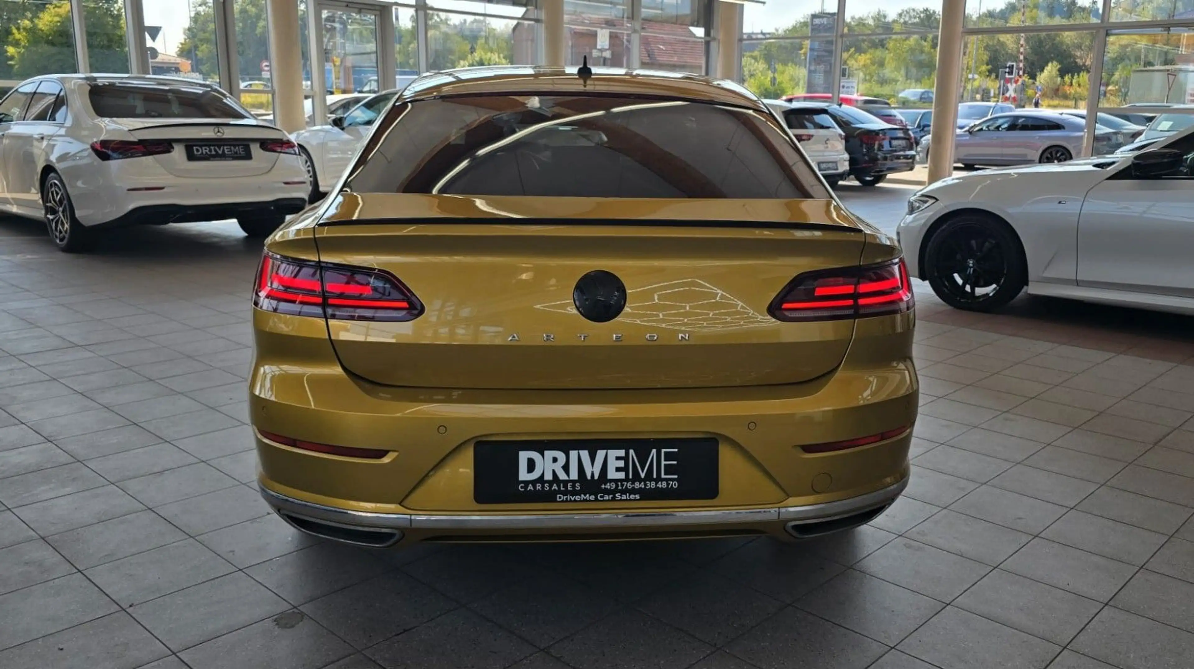 Volkswagen Arteon 2.0TDI DSG R-Line Virtual ACC LED — photo 9
