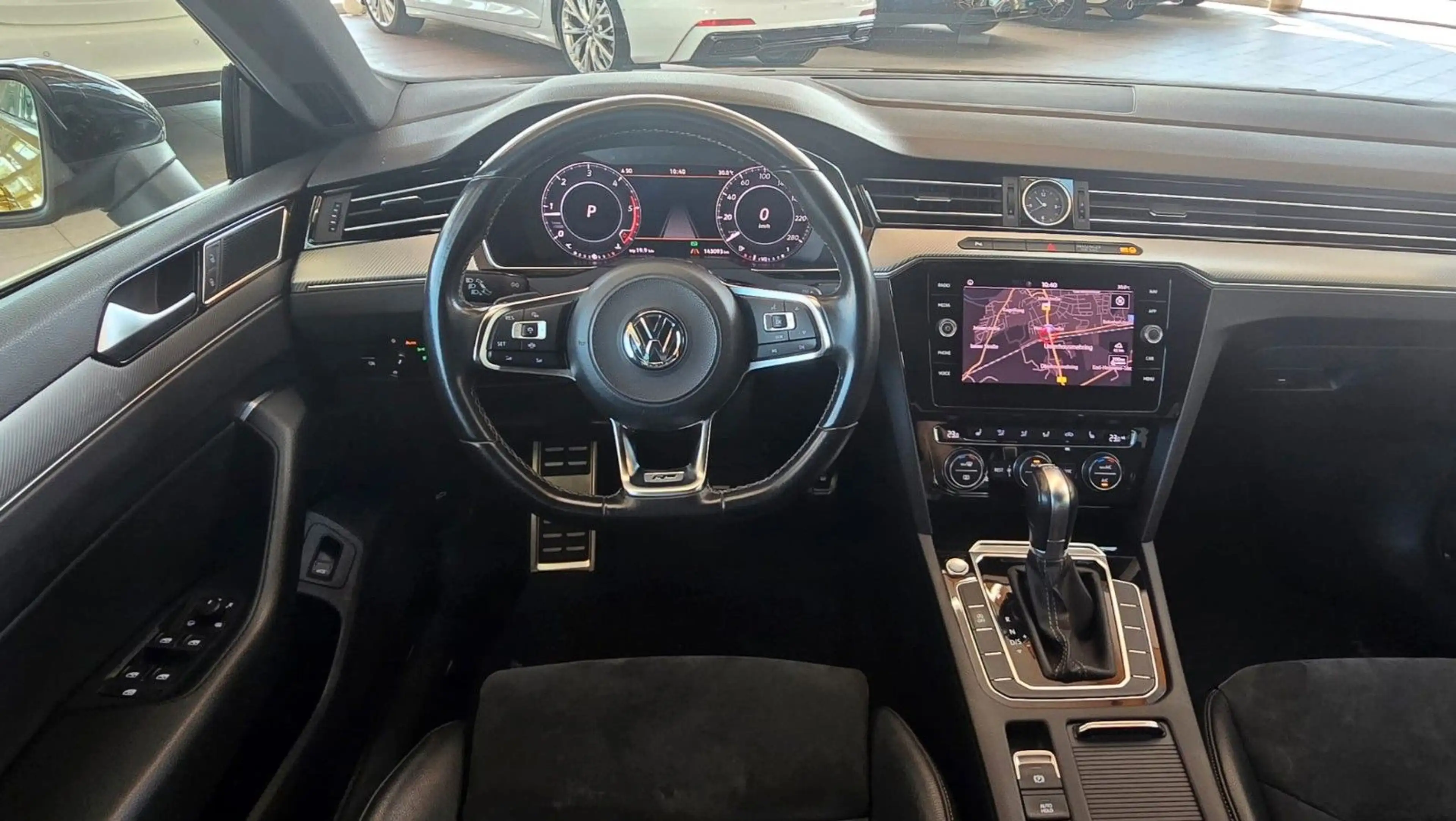 Volkswagen Arteon 2.0TDI DSG R-Line Virtual ACC LED — photo 11