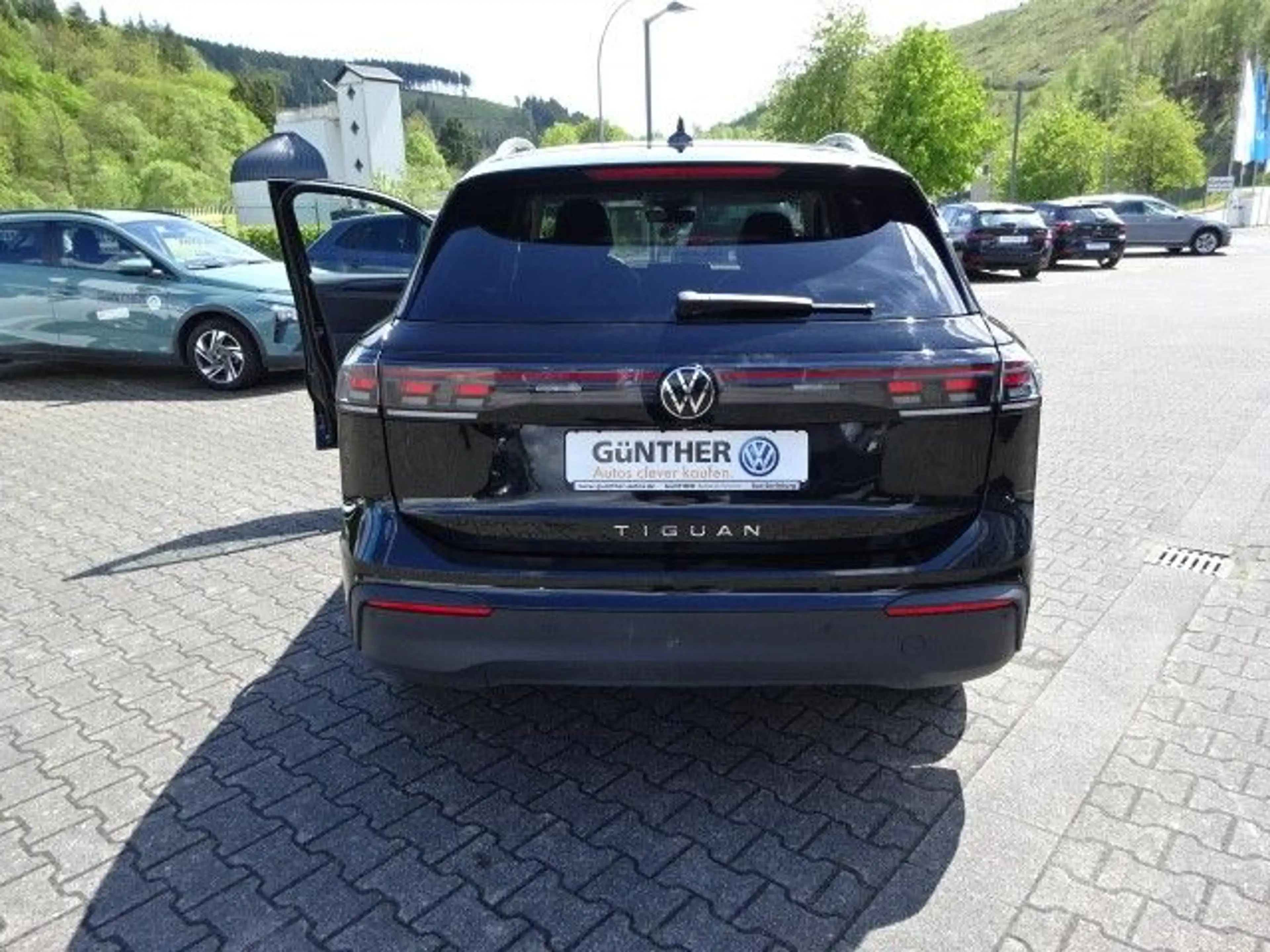 Volkswagen Tiguan 2.0 TDI Goal*AHK*NAVI*SHZ*ACC Klima Navi — photo 13