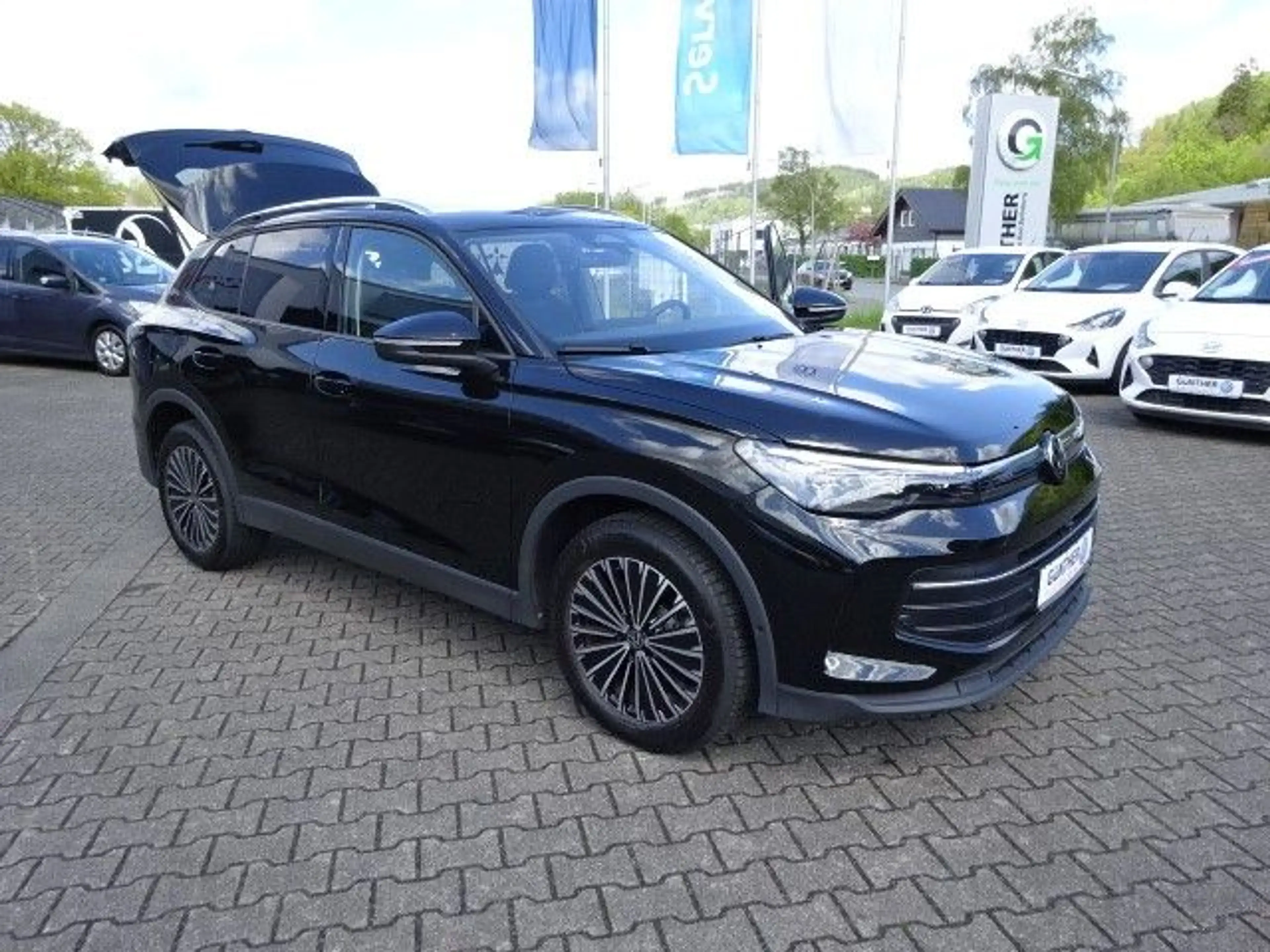 Volkswagen Tiguan 2.0 TDI Goal*AHK*NAVI*SHZ*ACC Klima Navi — photo 11