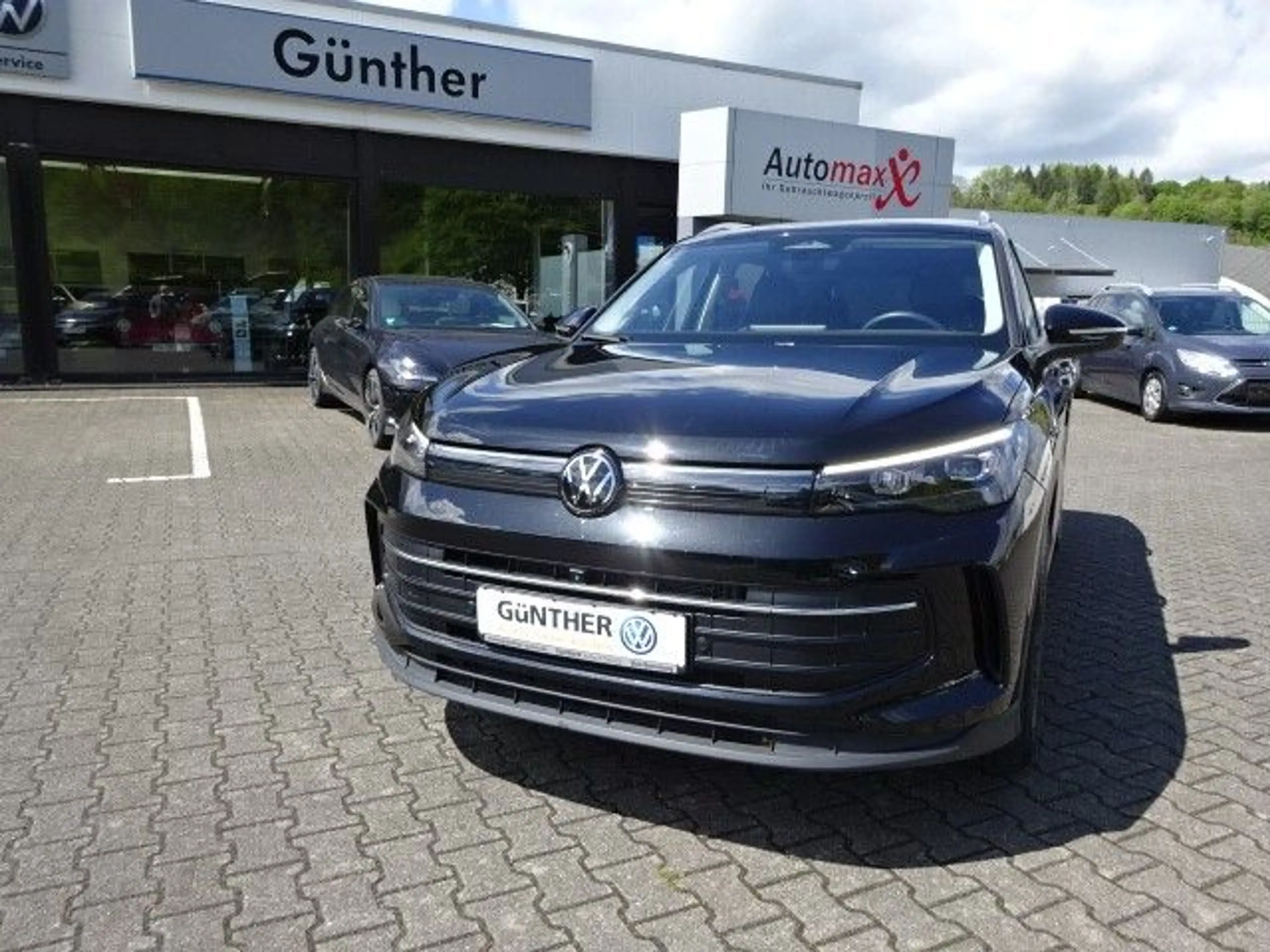 Volkswagen Tiguan 2.0 TDI Goal*AHK*NAVI*SHZ*ACC Klima Navi — photo 8