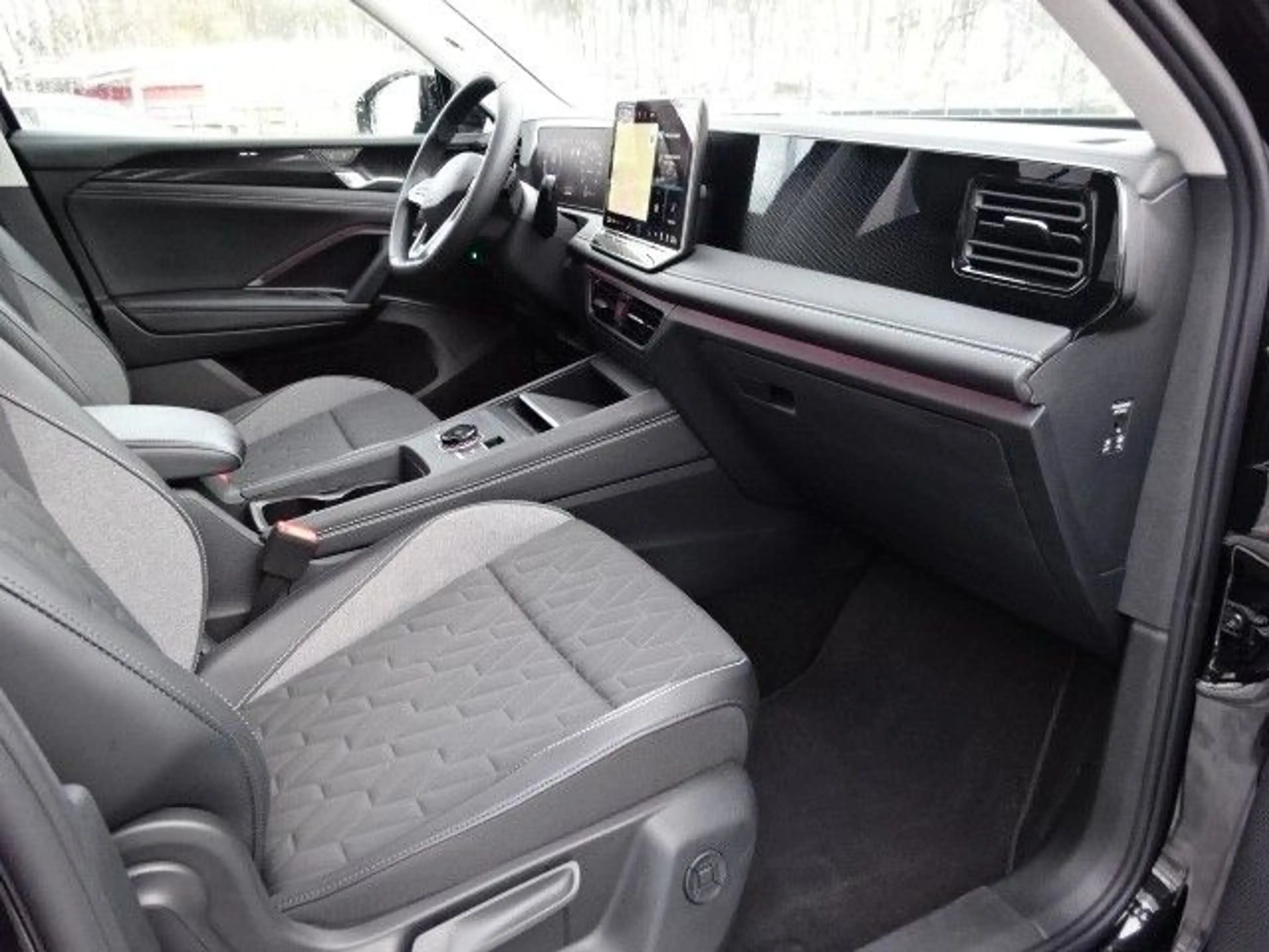 Volkswagen Tiguan 2.0 TDI Goal*AHK*NAVI*SHZ*ACC Klima Navi — photo 3