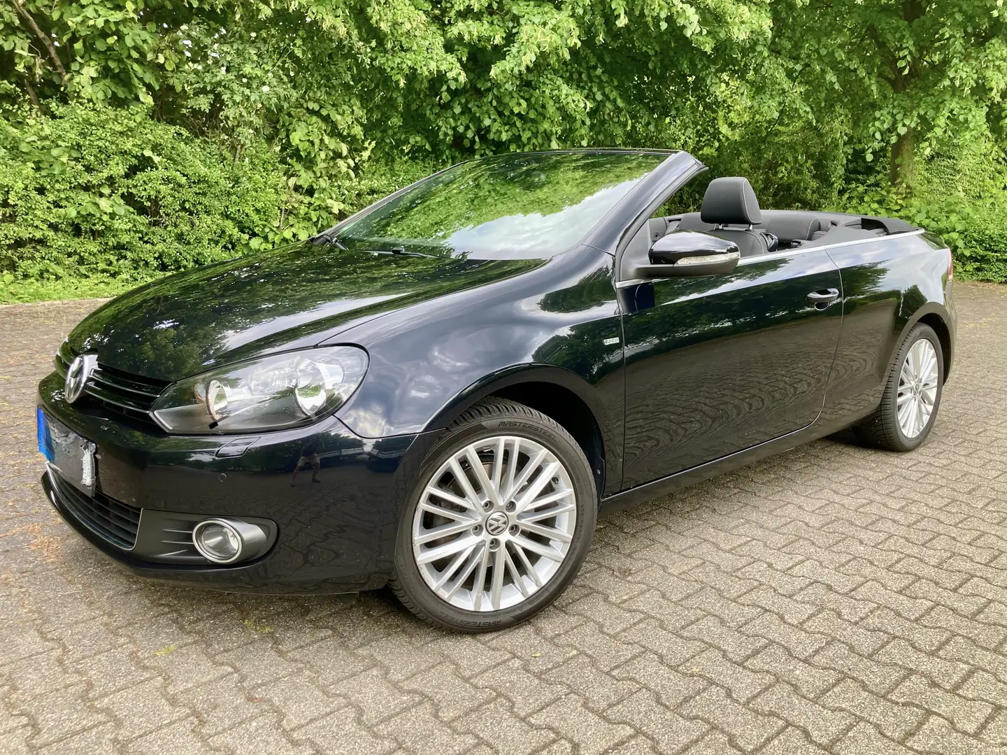 Volkswagen Golf Cabriolet Golf Cabrio 1.2 TSI Cup Black - 2