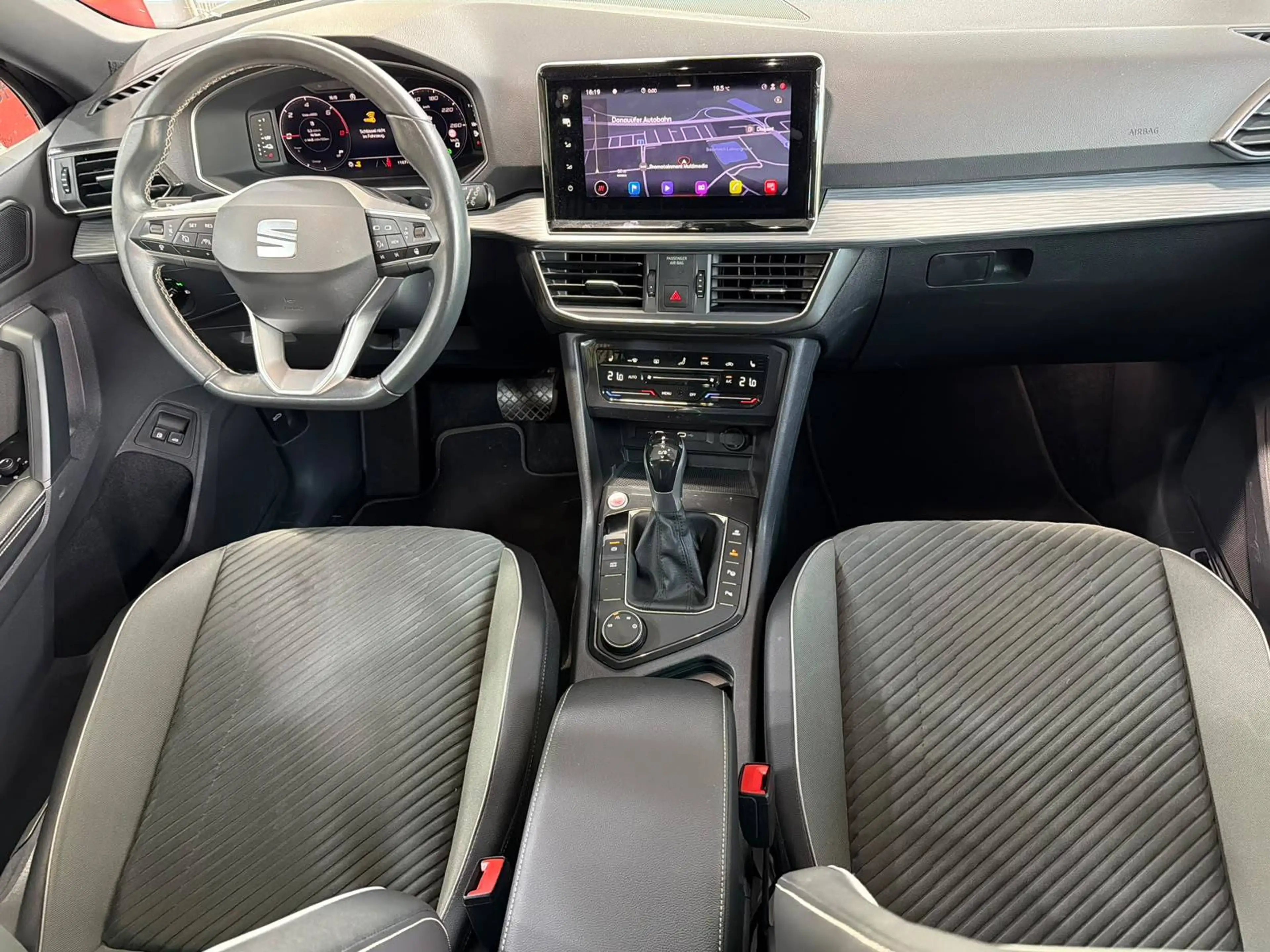 SEAT Tarraco Xperience e-Hybrid — photo 11