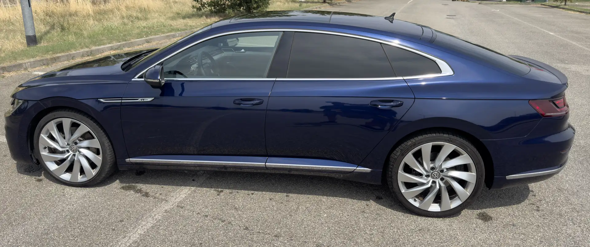 Volkswagen Arteon 2.0 bitdi Sport 4motion 240cv dsg R-line + tetto - 2