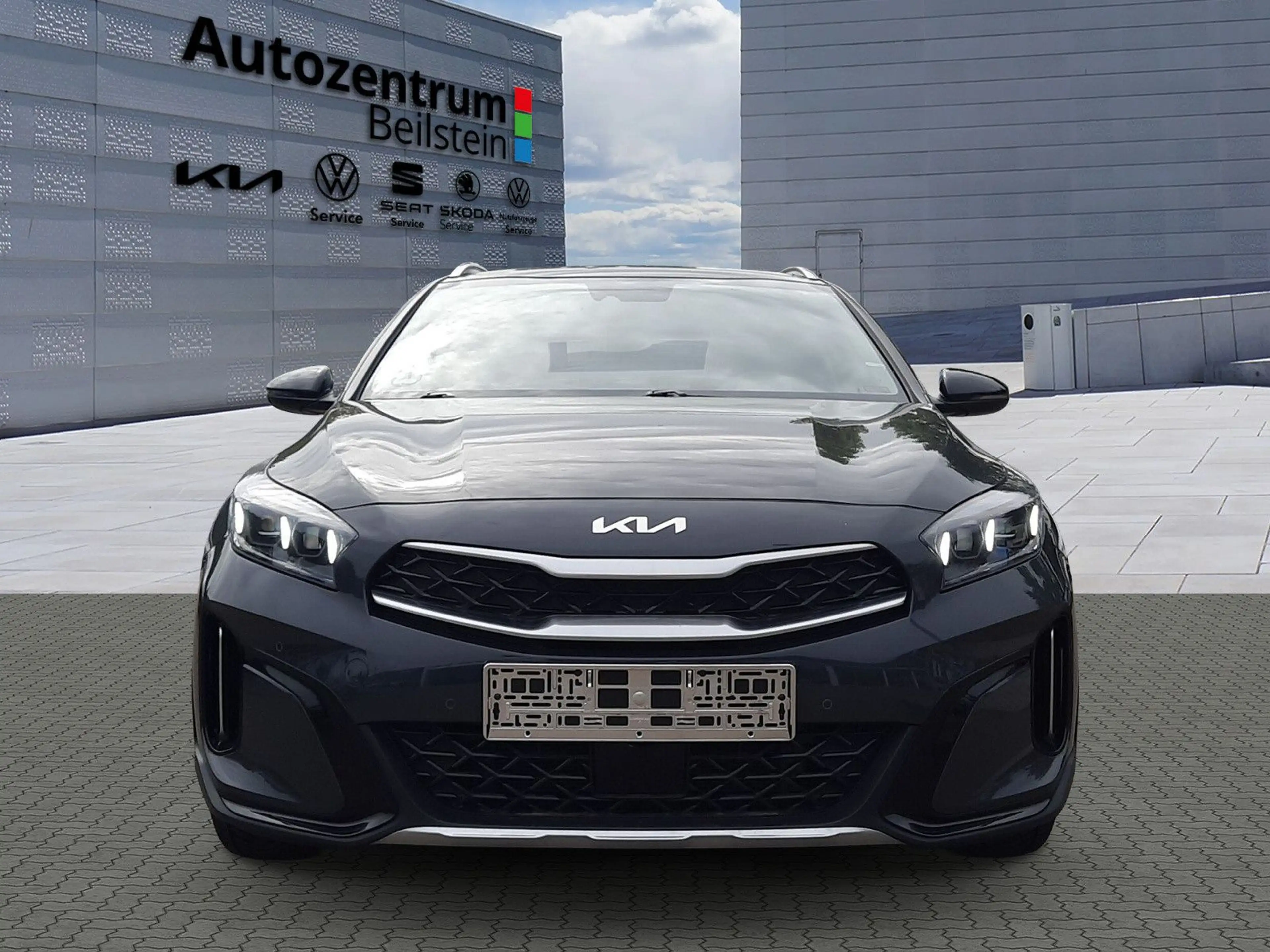 Kia XCeed 1,6 PHEV Platinum Navi AHK — photo 2