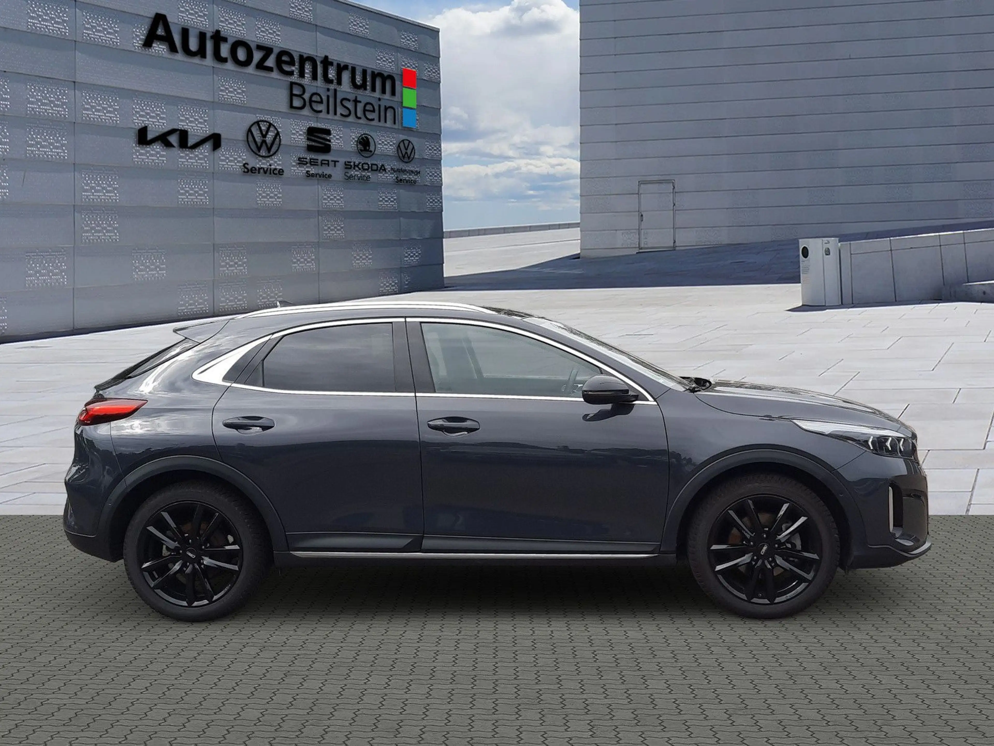 Kia XCeed 1,6 PHEV Platinum Navi AHK — photo 7