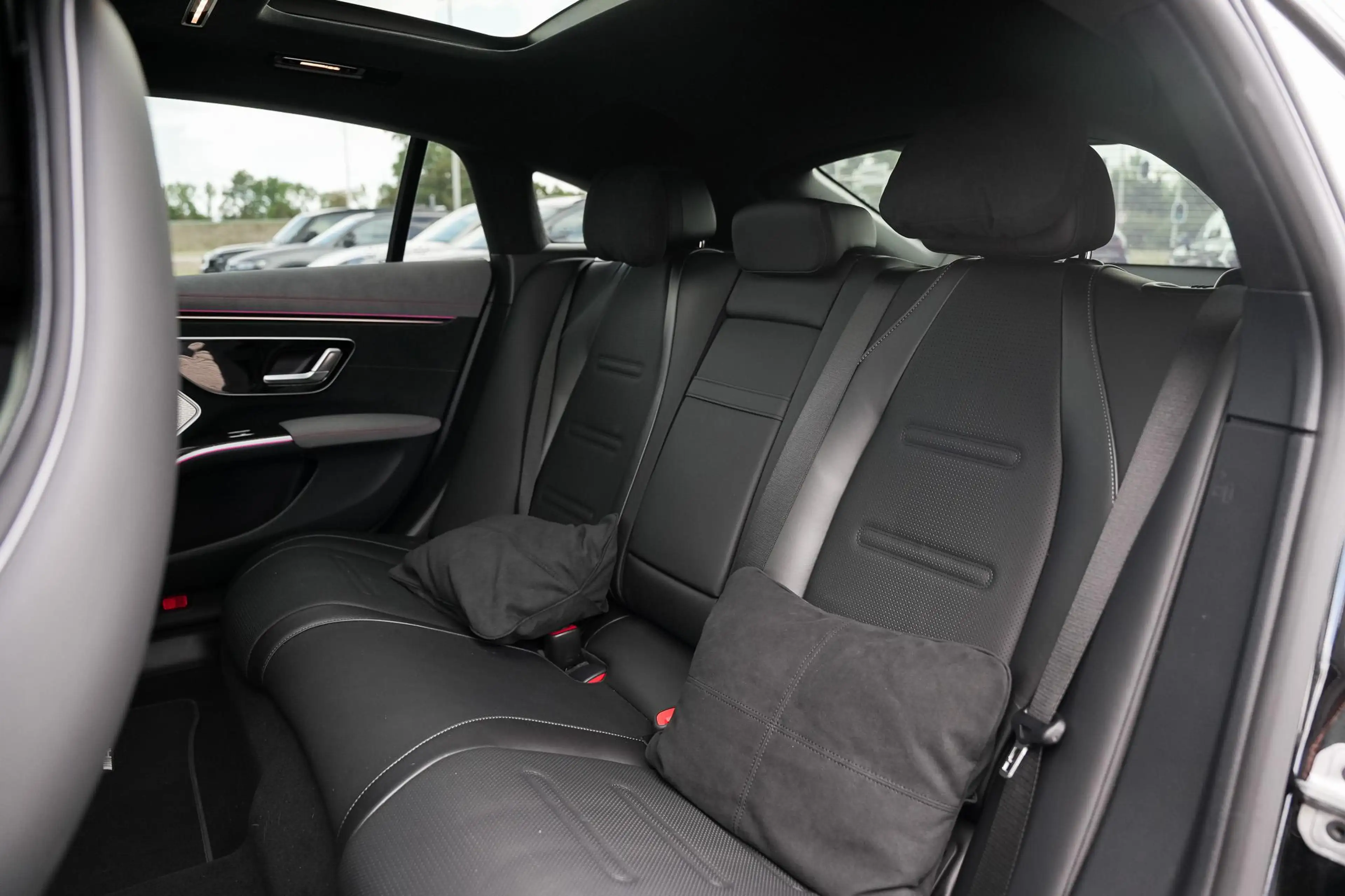Mercedes-Benz EQS AMG 53 4MATIC+ 108 kWh — photo 25