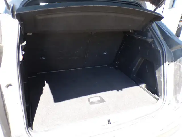 Peugeot 3008 view 8