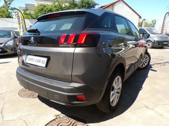 Peugeot 3008 view 4