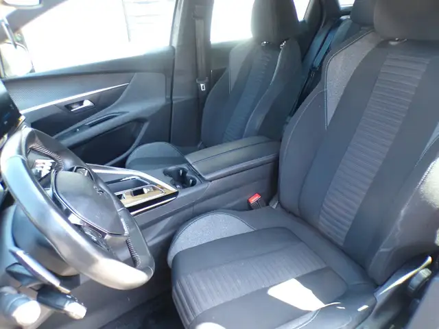 Peugeot 3008 view 10