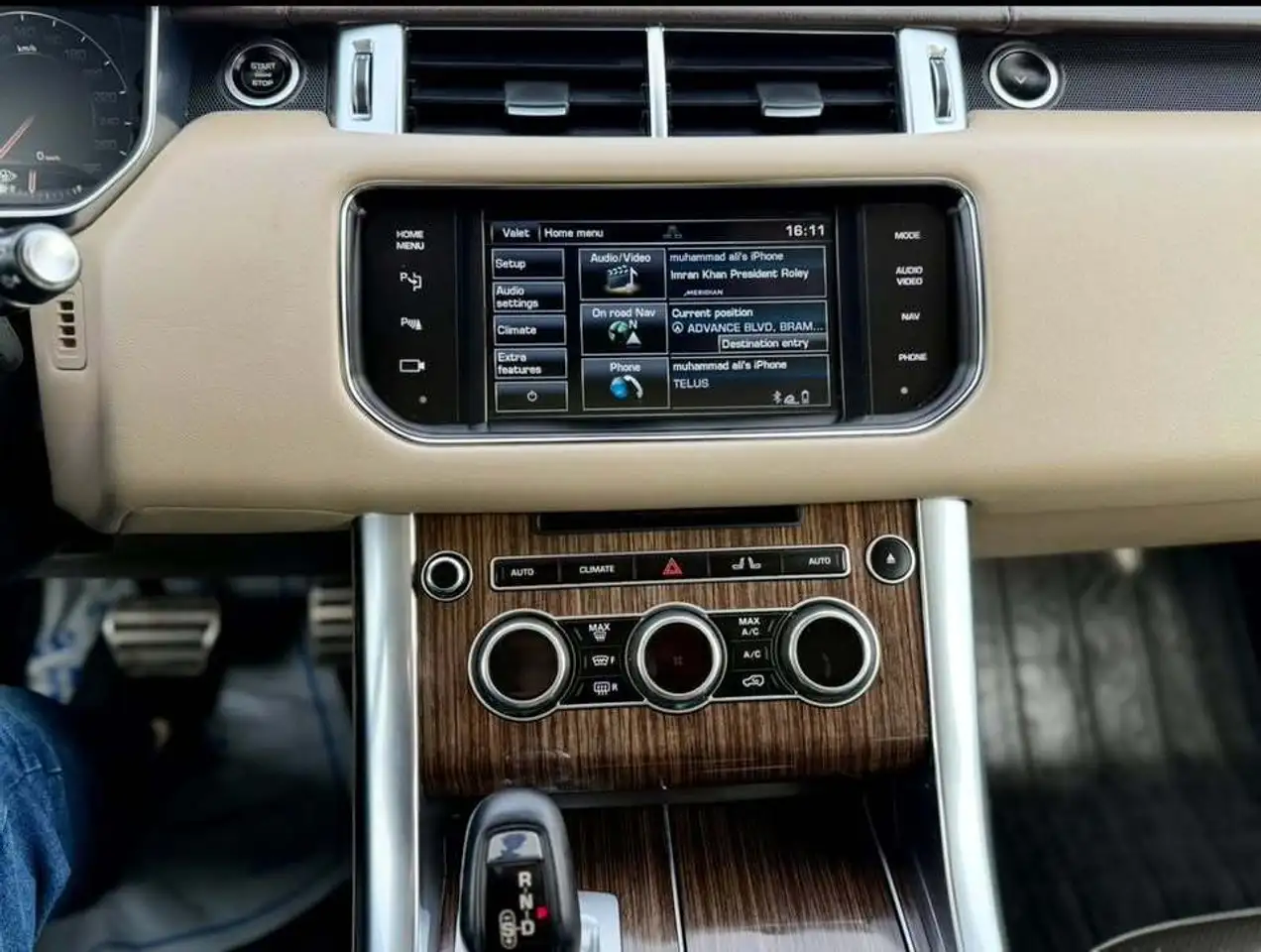 Land Rover Range Rover Sport снимка Land Rover Range Rover Sport
