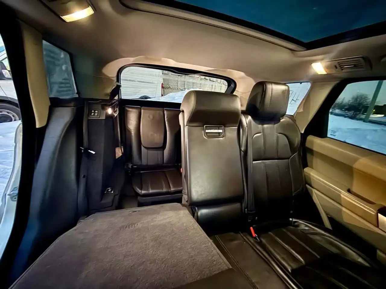 Land Rover Range Rover Sport снимка Land Rover Range Rover Sport