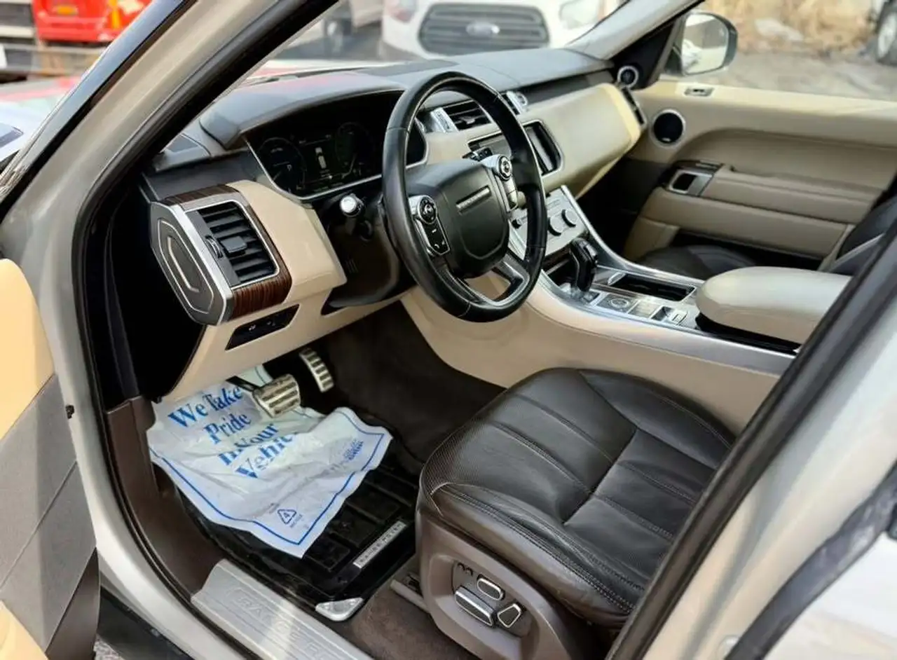 Land Rover Range Rover Sport снимка Land Rover Range Rover Sport