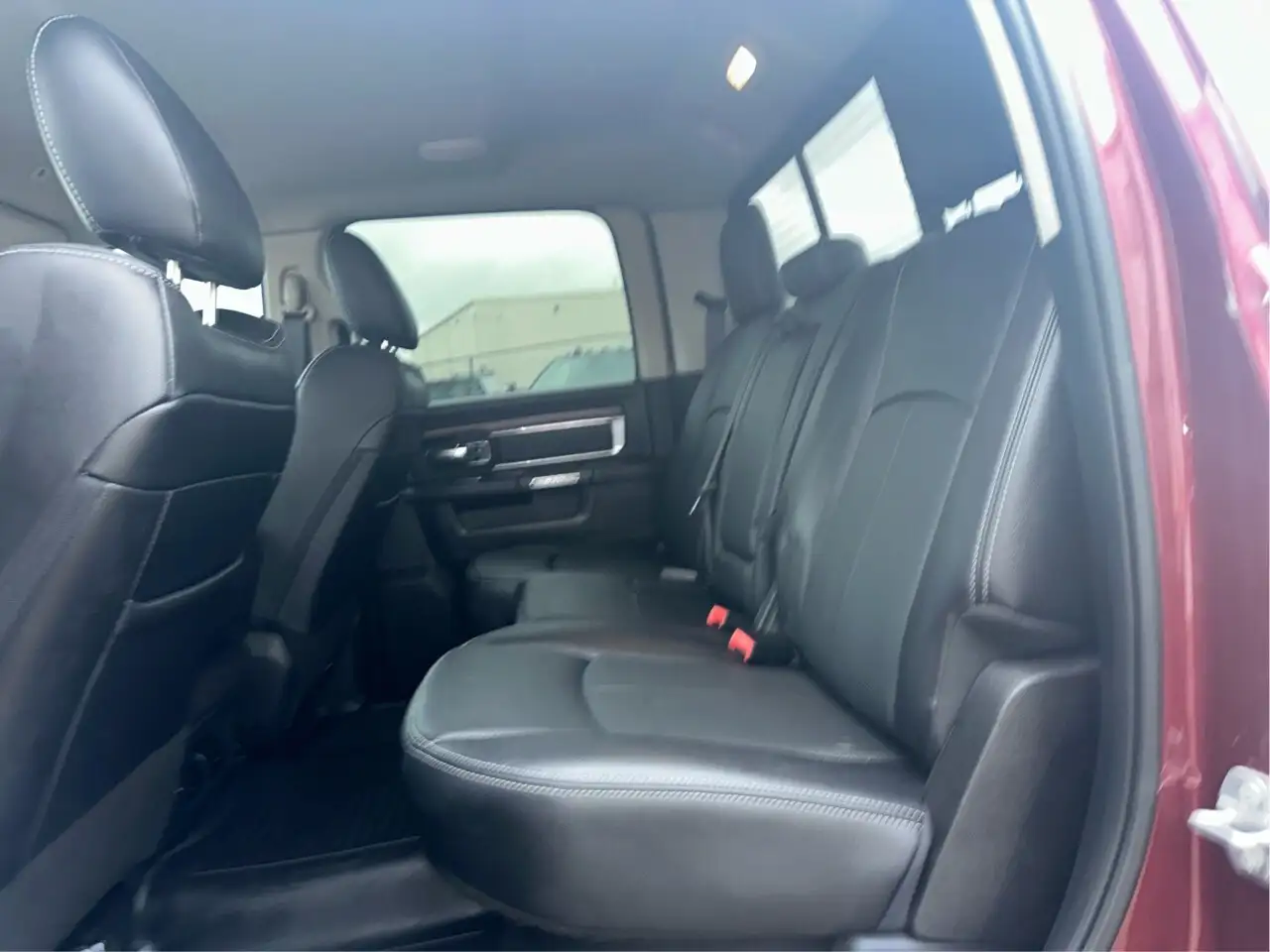 RAM 2500 снимка RAM 2500