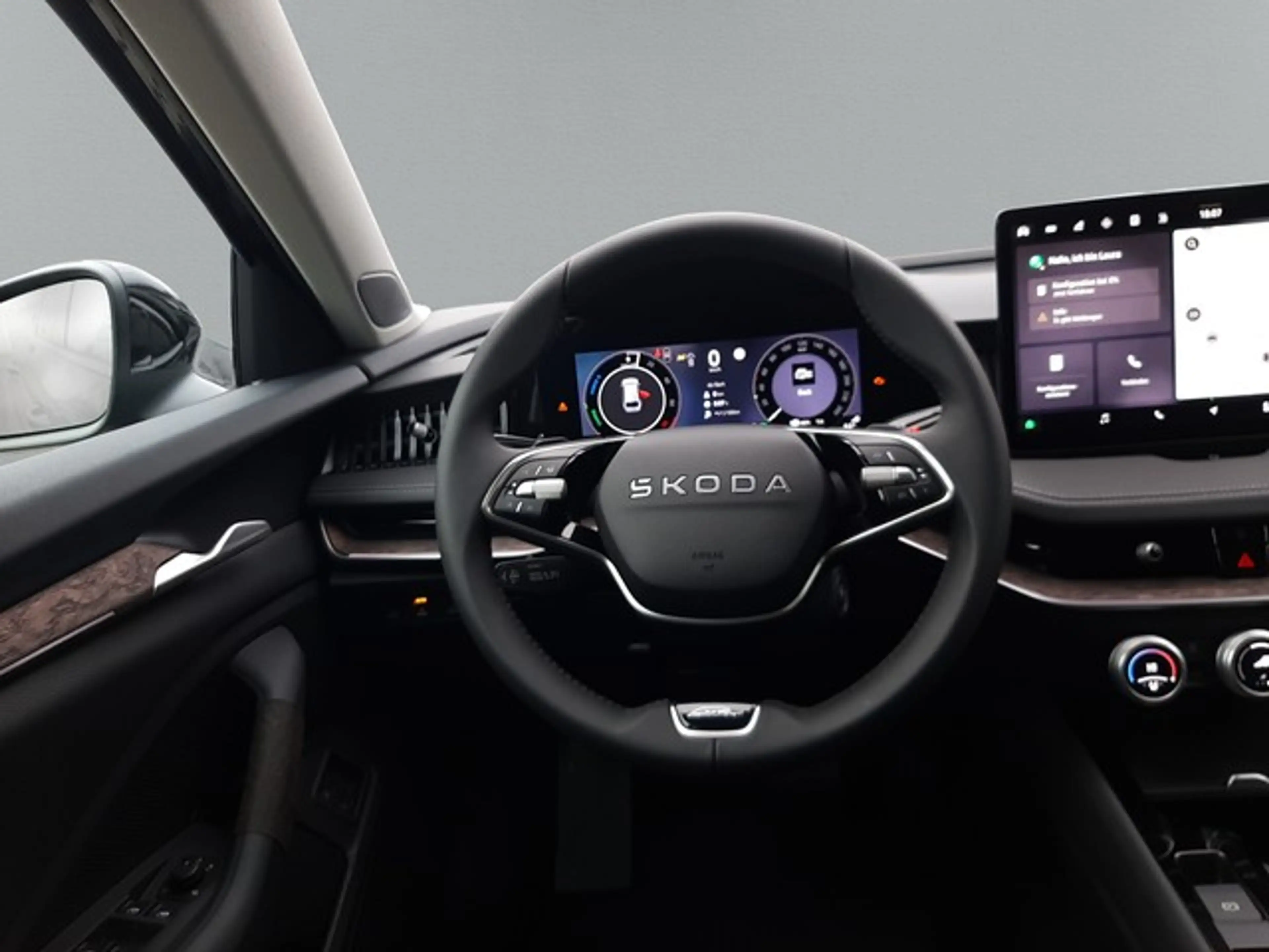 Skoda Superb Combi iV L&K AHK Leder Matrix 360° HeadUp — photo 10