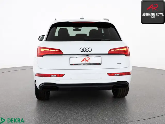 Audi Q5 view 4