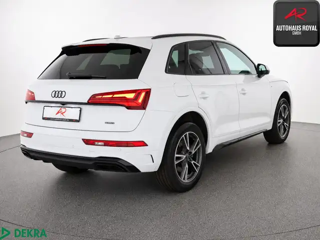Audi Q5 view 5