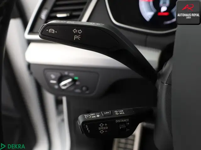 Audi Q5 view 12