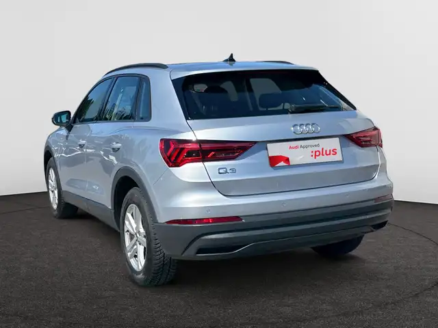 Audi Q3 view 2