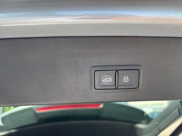 Audi Q3 view 16