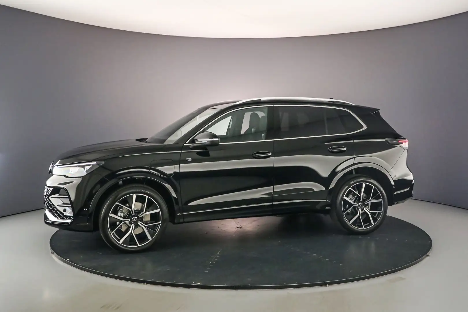 Volkswagen Tiguan 1.5 eHybrid 272pk R-Line Edition - eHybrid Noir - 2