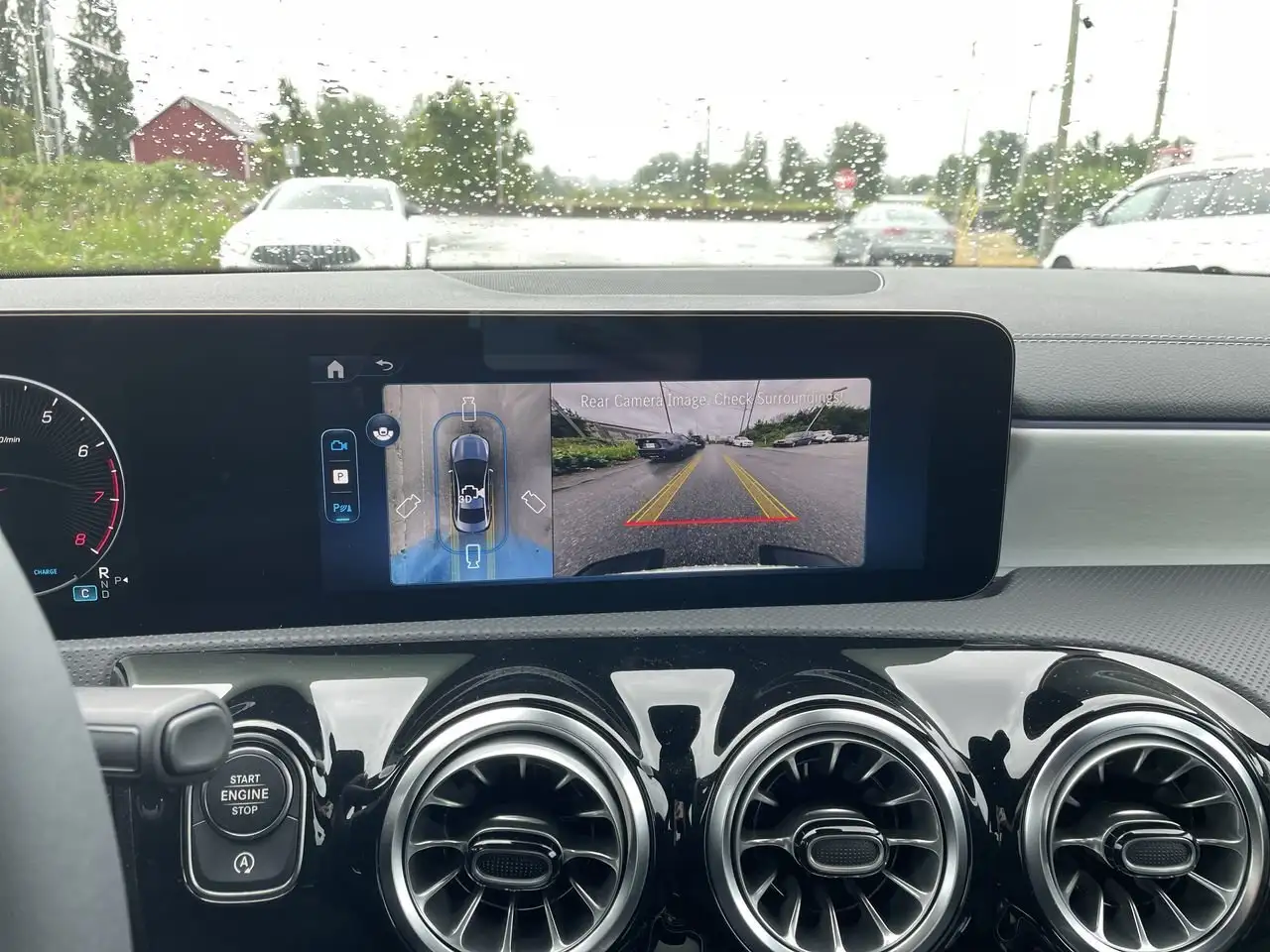 Mercedes-Benz CLA снимка Mercedes-Benz CLA